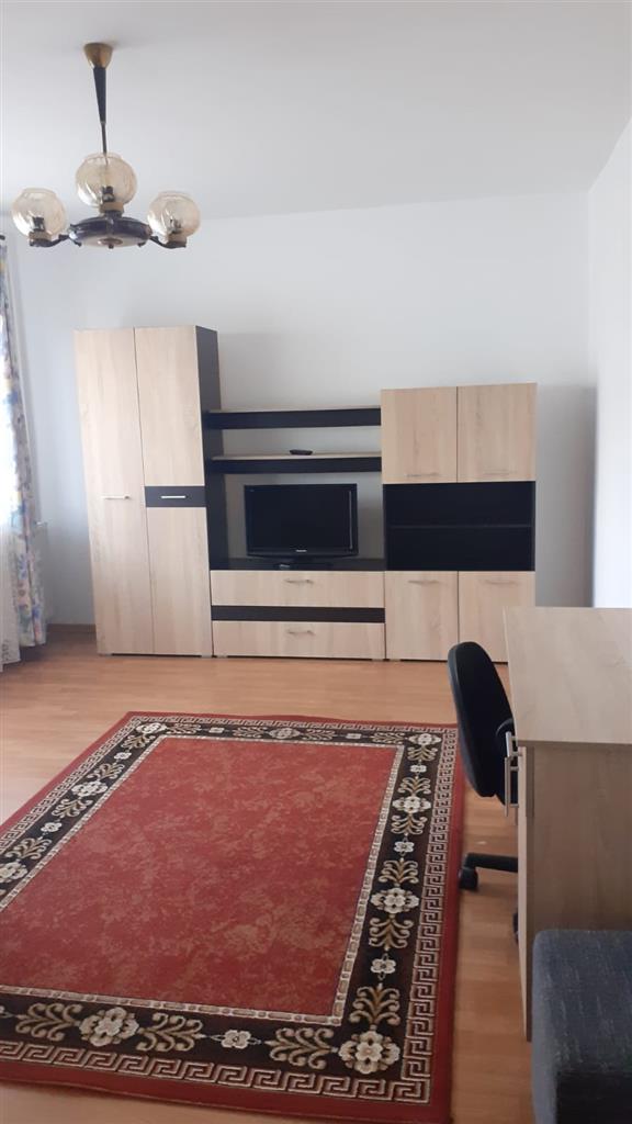 Apartament doua camere decomandat