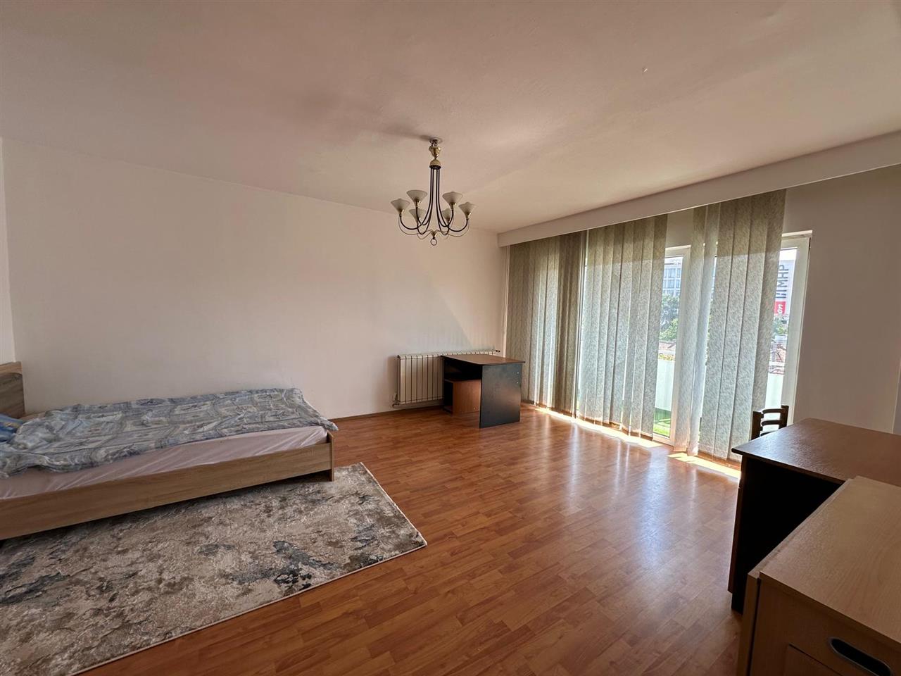 Apartament cu 3 camere pe str. Scortarilor